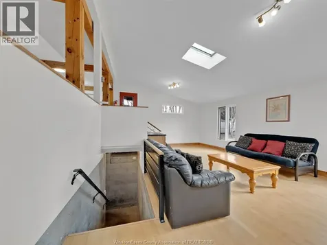 3131 Donnelly Street Windsor ON N9C 1M3