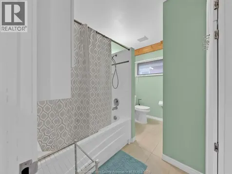 3131 Donnelly Street Windsor ON N9C 1M3