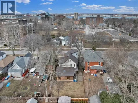 3131 Donnelly Street Windsor ON N9C 1M3