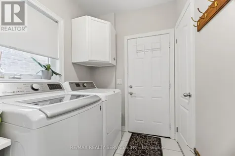 93 Learmont Avenue Caledon ON L7C 3R4
