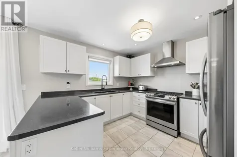 8 Hewson Street Penetanguishene ON L9M 0V8