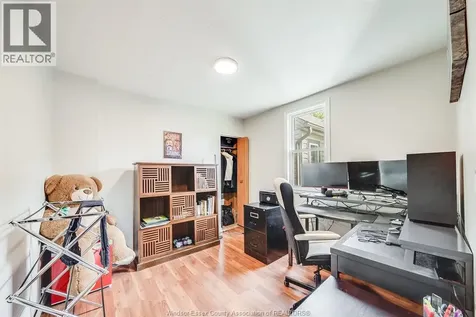 1804 Hall Avenue Windsor ON N8W 2L4