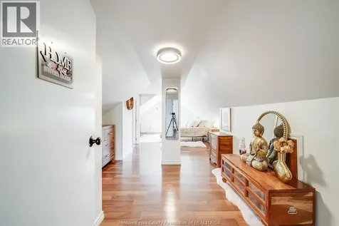 1804 Hall Avenue Windsor ON N8W 2L4