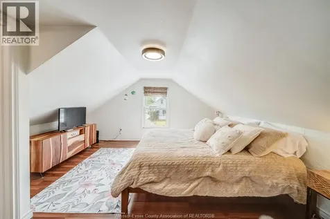 1804 Hall Avenue Windsor ON N8W 2L4