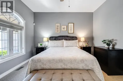 6107 Tiburon Crescent Windsor ON N9J 3Y7