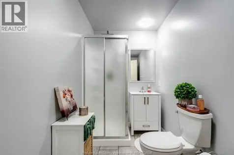 6107 Tiburon Crescent Windsor ON N9J 3Y7