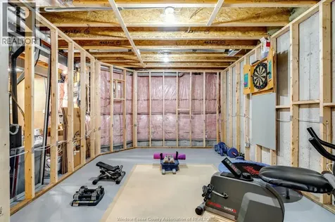6107 Tiburon Crescent Windsor ON N9J 3Y7