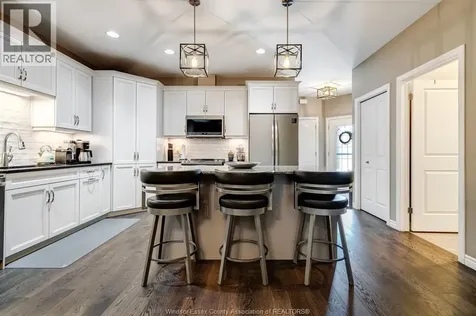 6107 Tiburon Crescent Windsor ON N9J 3Y7