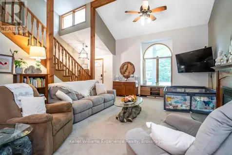 14 Oneida Crescent Tiny ON L9M 0B2