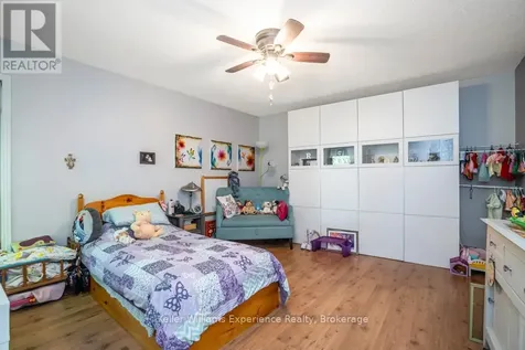 14 Oneida Crescent Tiny ON L9M 0B2