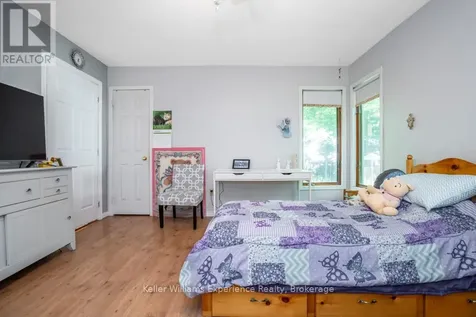 14 Oneida Crescent Tiny ON L9M 0B2