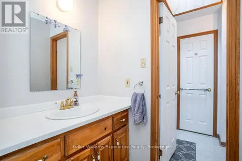 14 Oneida Crescent Tiny ON L9M 0B2