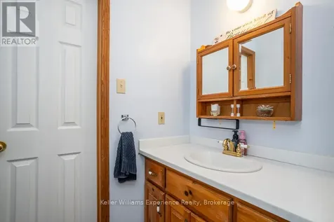14 Oneida Crescent Tiny ON L9M 0B2
