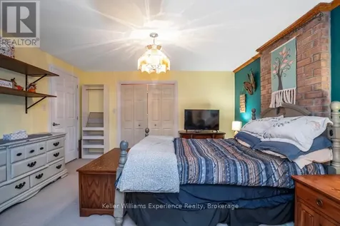 14 Oneida Crescent Tiny ON L9M 0B2