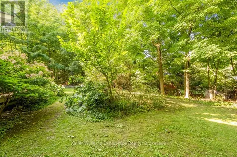 14 Oneida Crescent Tiny ON L9M 0B2