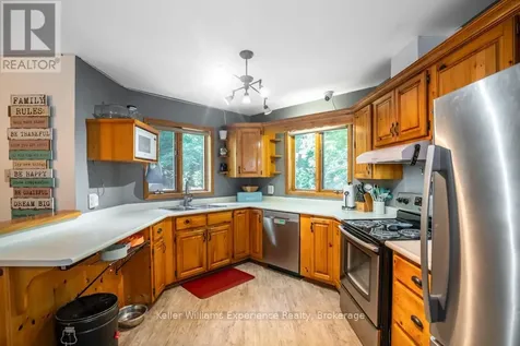 14 Oneida Crescent Tiny ON L9M 0B2