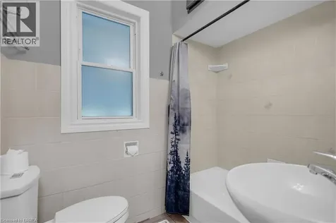 20 Hiram Road Paris ON N3L 2P8