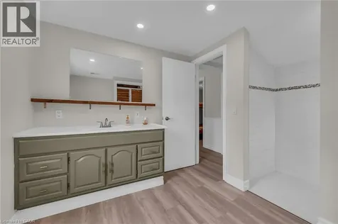 270 Erie Boulevard Long Point ON N0E 1M0
