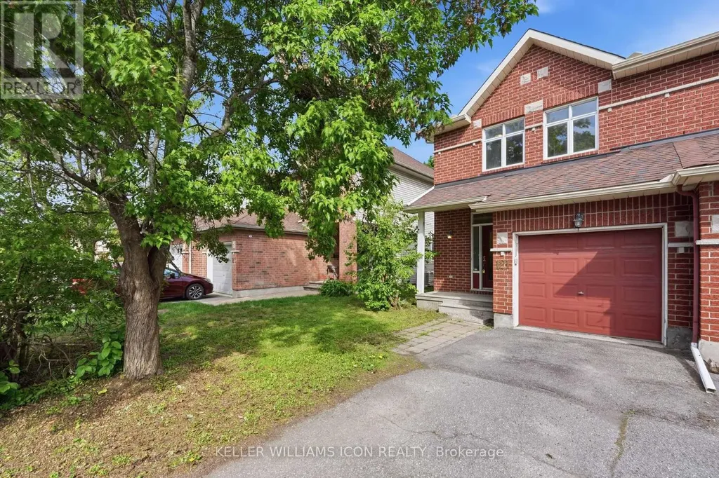 121 Thornbury Crescent Ottawa ON K2G 6J1