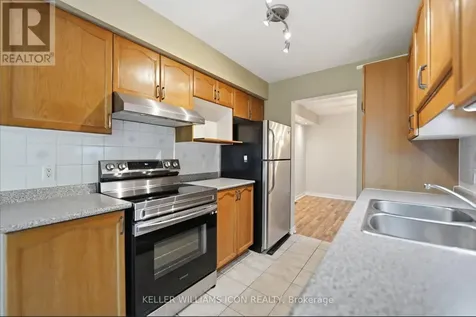 121 Thornbury Crescent Ottawa ON K2G 6J1