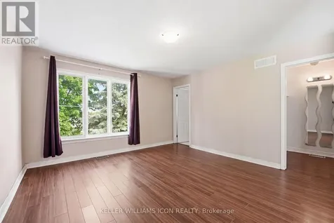121 Thornbury Crescent Ottawa ON K2G 6J1