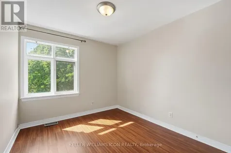 121 Thornbury Crescent Ottawa ON K2G 6J1