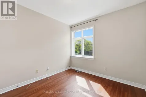 121 Thornbury Crescent Ottawa ON K2G 6J1