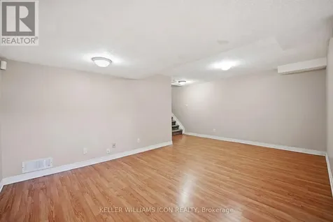 121 Thornbury Crescent Ottawa ON K2G 6J1