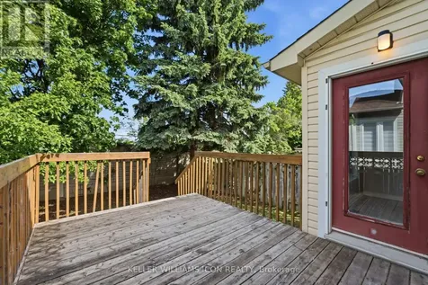 121 Thornbury Crescent Ottawa ON K2G 6J1