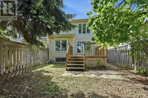 121 Thornbury Crescent Ottawa ON K2G 6J1