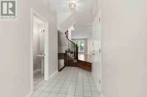 121 Thornbury Crescent Ottawa ON K2G 6J1