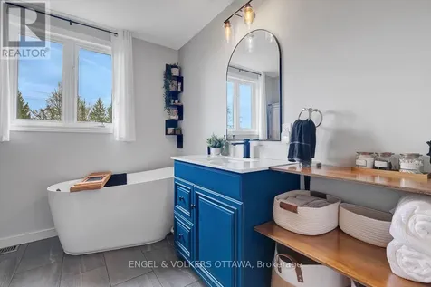 2963 Roger Stevens Drive East Ottawa ON K0A 2T0