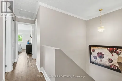 37 Gentle Gate Crescent Ottawa ON K1T 1Z9