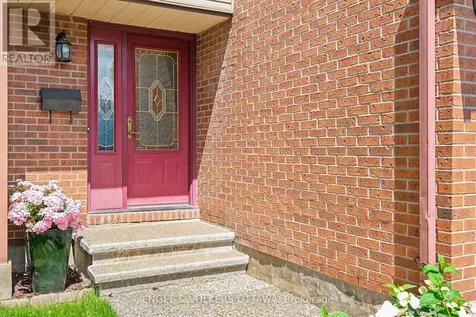 37 Gentle Gate Crescent Ottawa ON K1T 1Z9
