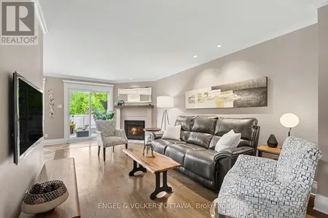 37 Gentle Gate Crescent Ottawa ON K1T 1Z9