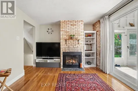 1104 Chateau Crescent Ottawa ON K1C 2E1