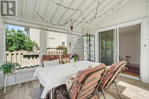1104 Chateau Crescent Ottawa ON K1C 2E1