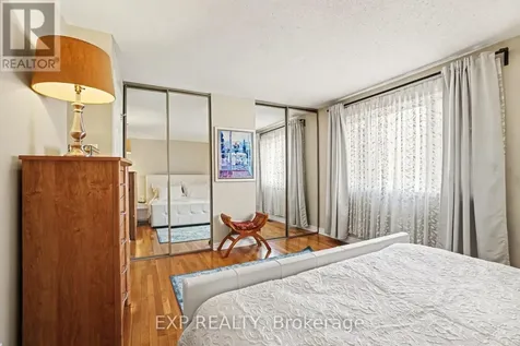 1104 Chateau Crescent Ottawa ON K1C 2E1