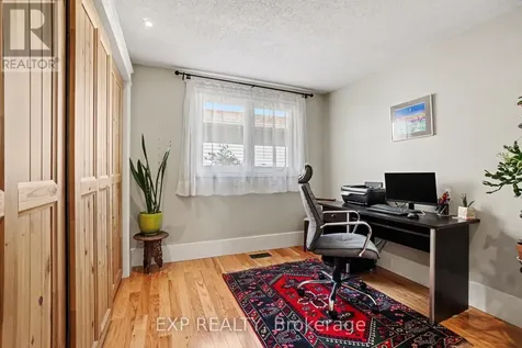 1104 Chateau Crescent Ottawa ON K1C 2E1