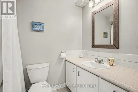 1104 Chateau Crescent Ottawa ON K1C 2E1