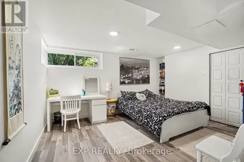 1104 Chateau Crescent Ottawa ON K1C 2E1