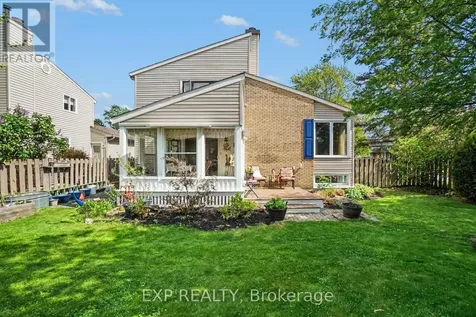 1104 Chateau Crescent Ottawa ON K1C 2E1