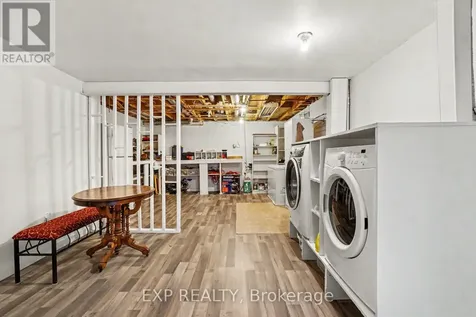 1104 Chateau Crescent Ottawa ON K1C 2E1