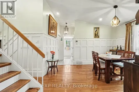 1104 Chateau Crescent Ottawa ON K1C 2E1