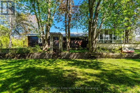 8 Robins Lane Kawartha Lakes (carden) ON L0K 1W0