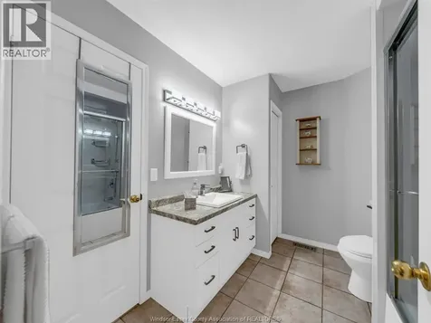 2357 Longfellow Windsor ON N9B 3J7