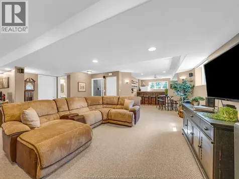 2357 Longfellow Windsor ON N9B 3J7