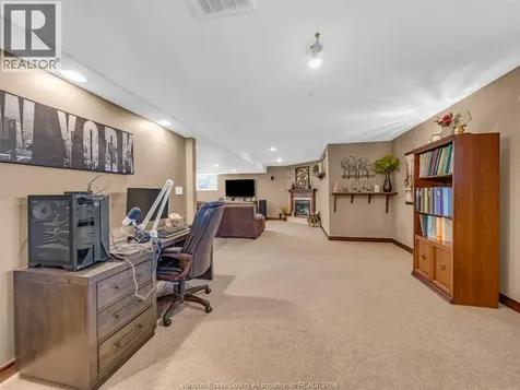 2357 Longfellow Windsor ON N9B 3J7