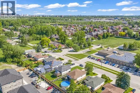 2357 Longfellow Windsor ON N9B 3J7