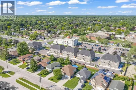 2357 Longfellow Windsor ON N9B 3J7